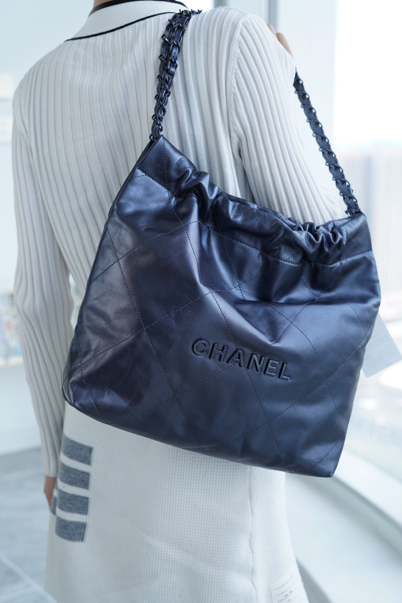 小香家-Chanel 22號手袋 金屬藍小號