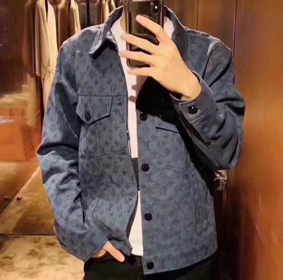 2404071