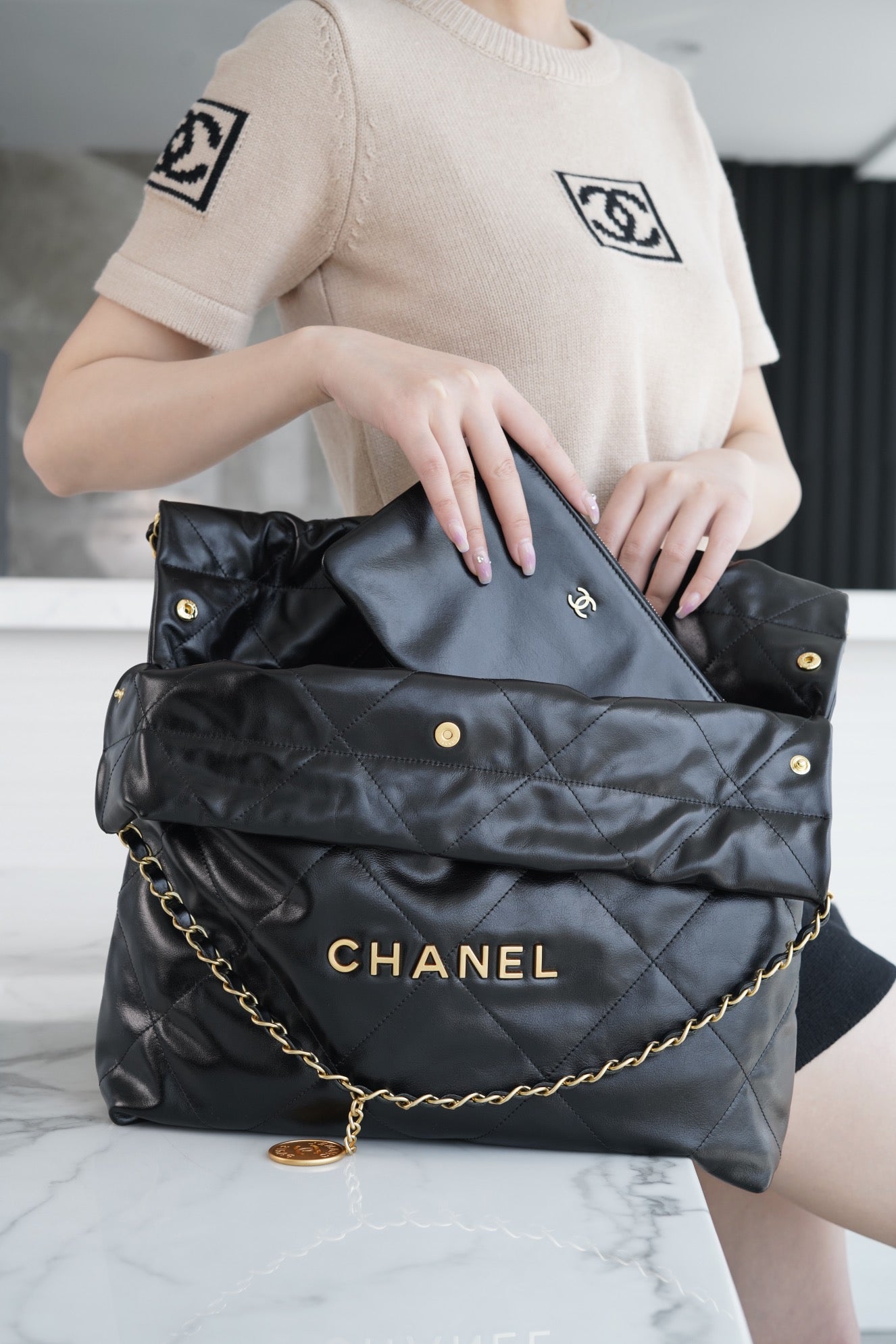 小香家-Chanel 22號手袋 黑金色中號