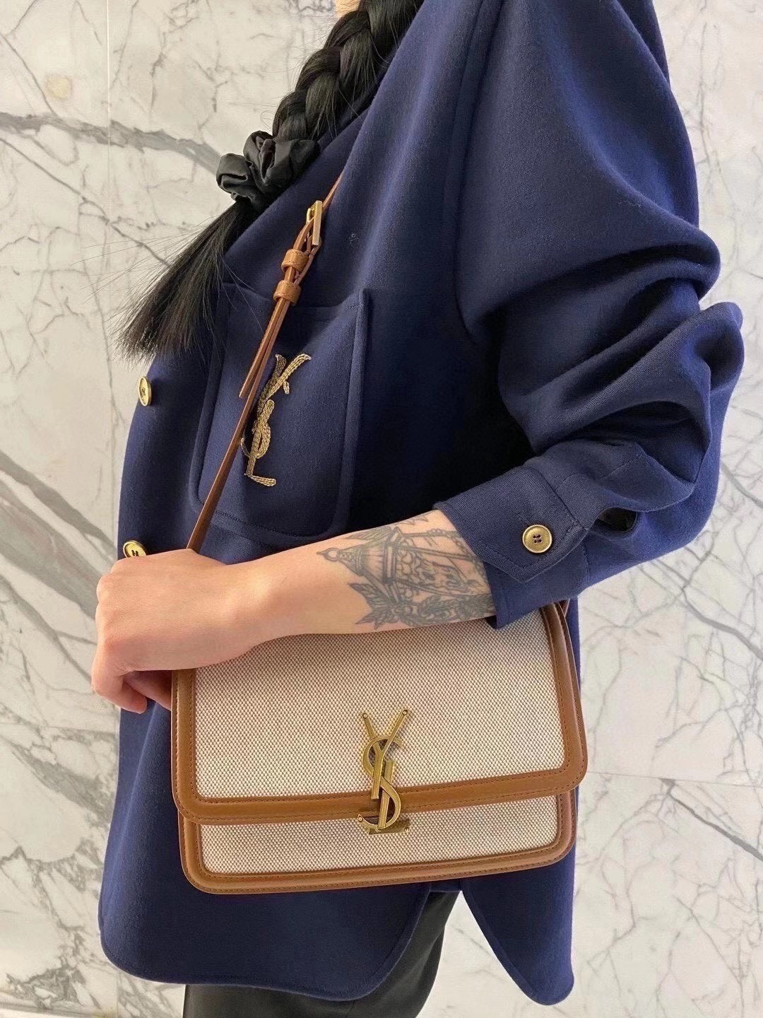 聖Y羅-BOX SAINT LAURENT 豆腐包 大號 棉麻米色 上身圖