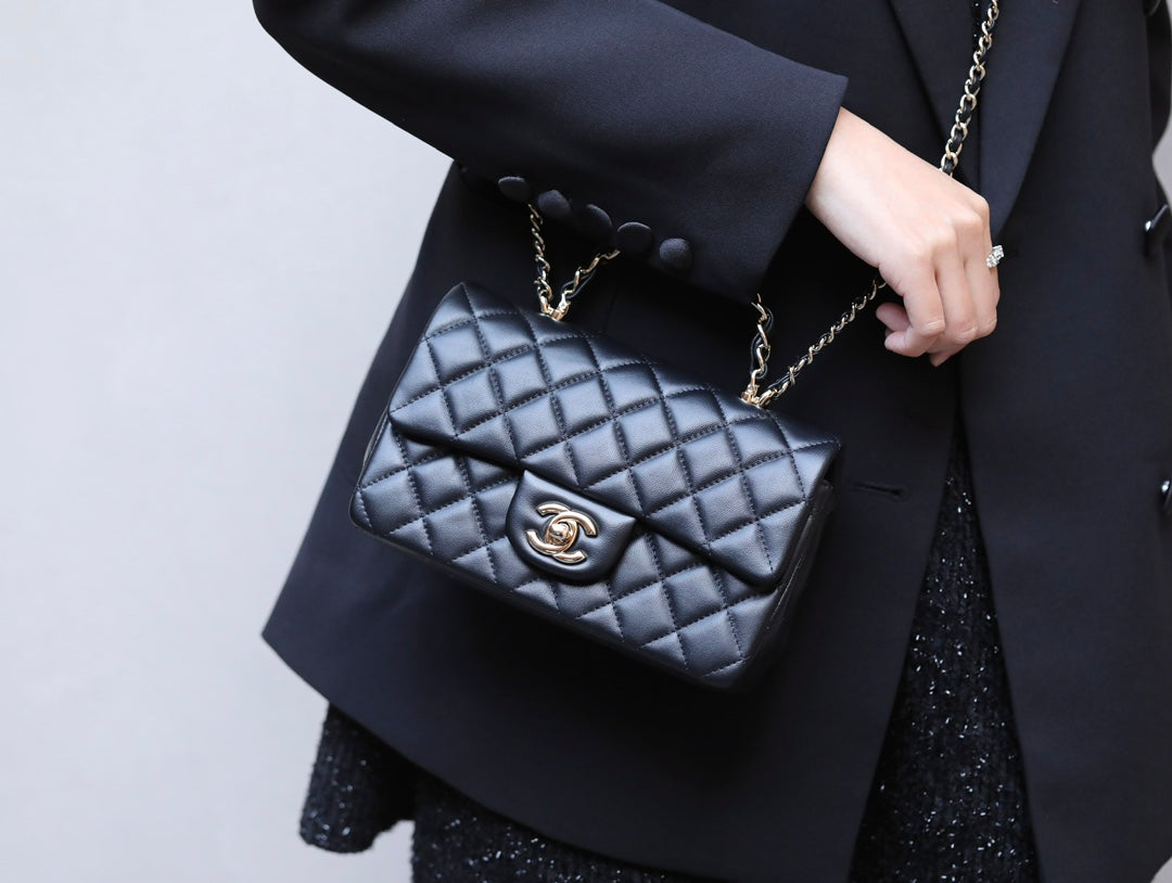 小香家-Chanel CF Mini 經典皮革穿繞雙c Logo 黑色