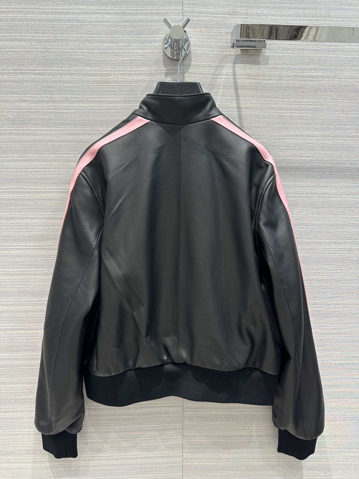 賽C家-2403 24春夏新品立領粉邊真皮外套