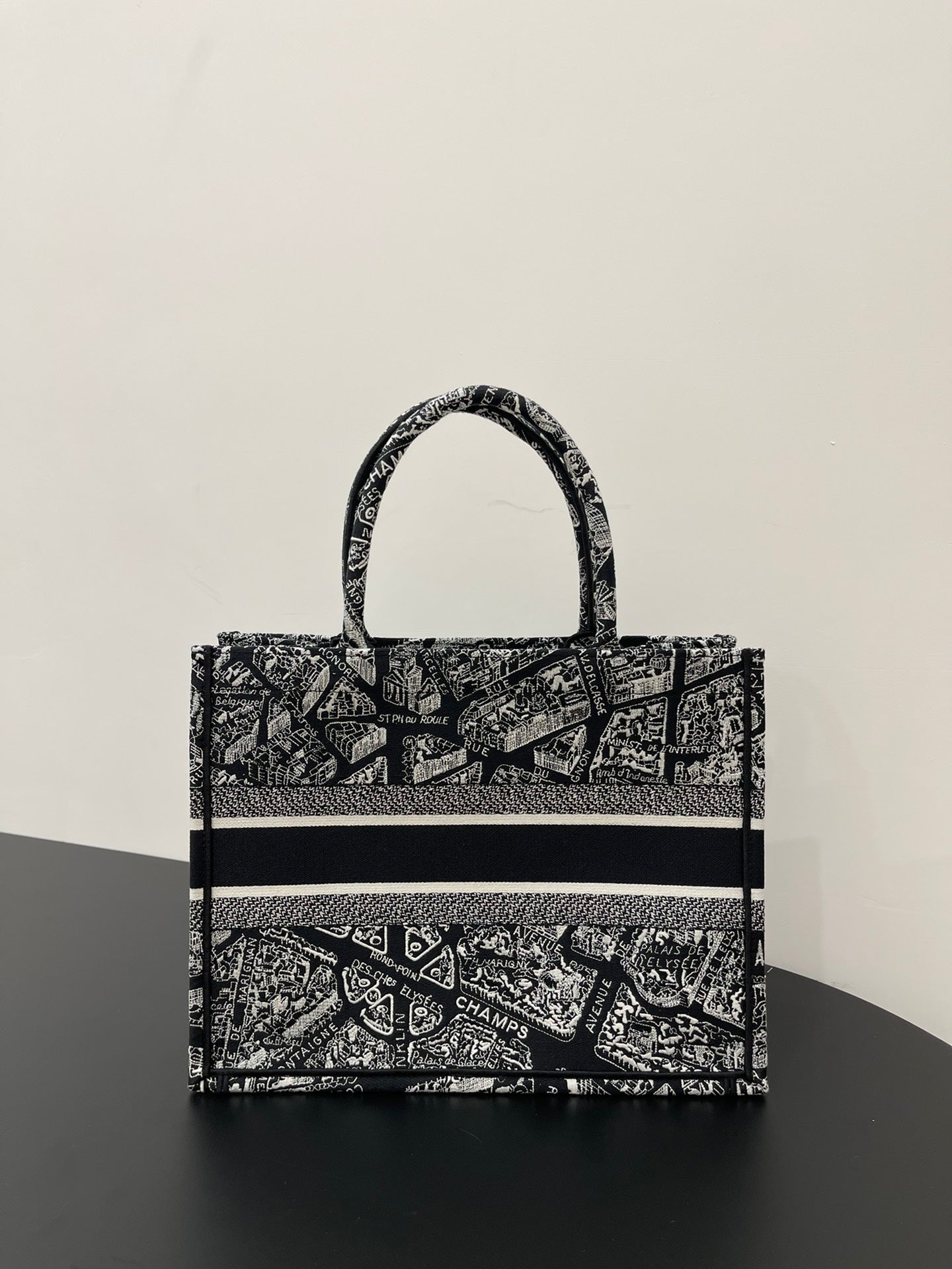 迪D家 Book Tote SUMMER 23 黑色 中號36.5cm