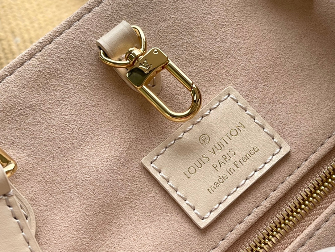 M45595 路L家-OnTheGo Tote 中號 奶油白