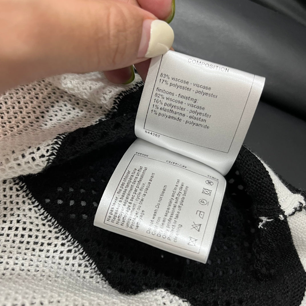 小香家-2403 24新品上架挖肩鏤空背心 白色