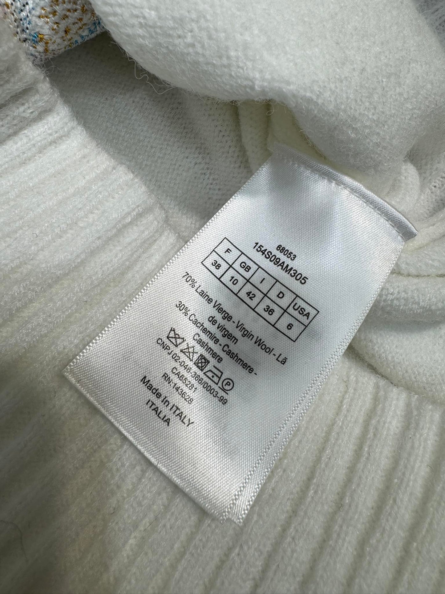 迪D家-2403 24早春最新系列重工刺繡針織短袖 白色