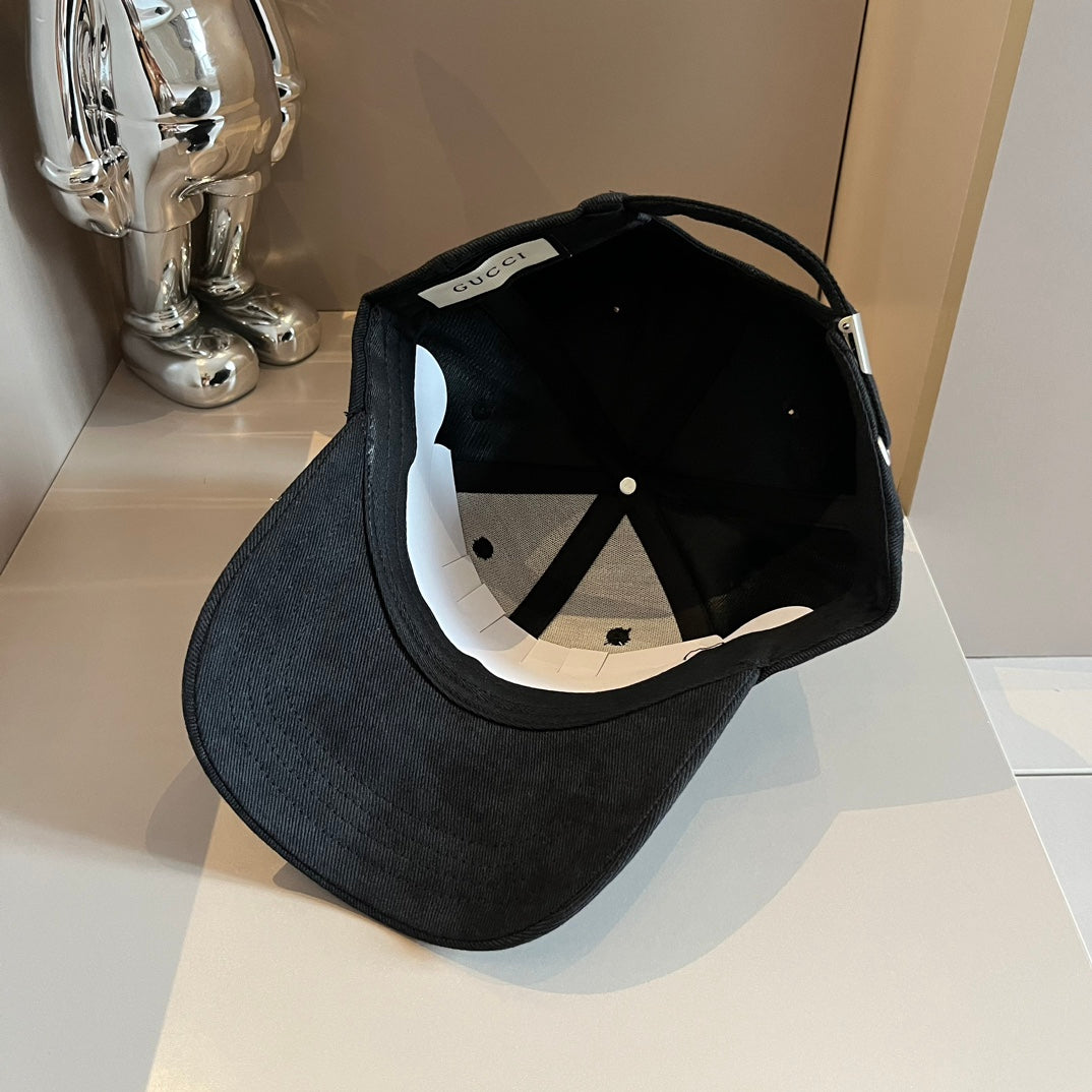 古G家-新款 皮製Logo鴨舌帽 黑色