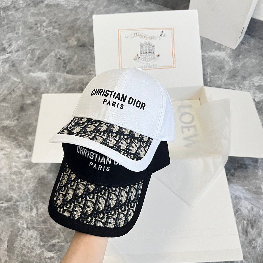 迪D家-2024早春新款重工刺繡棒球帽 黑色