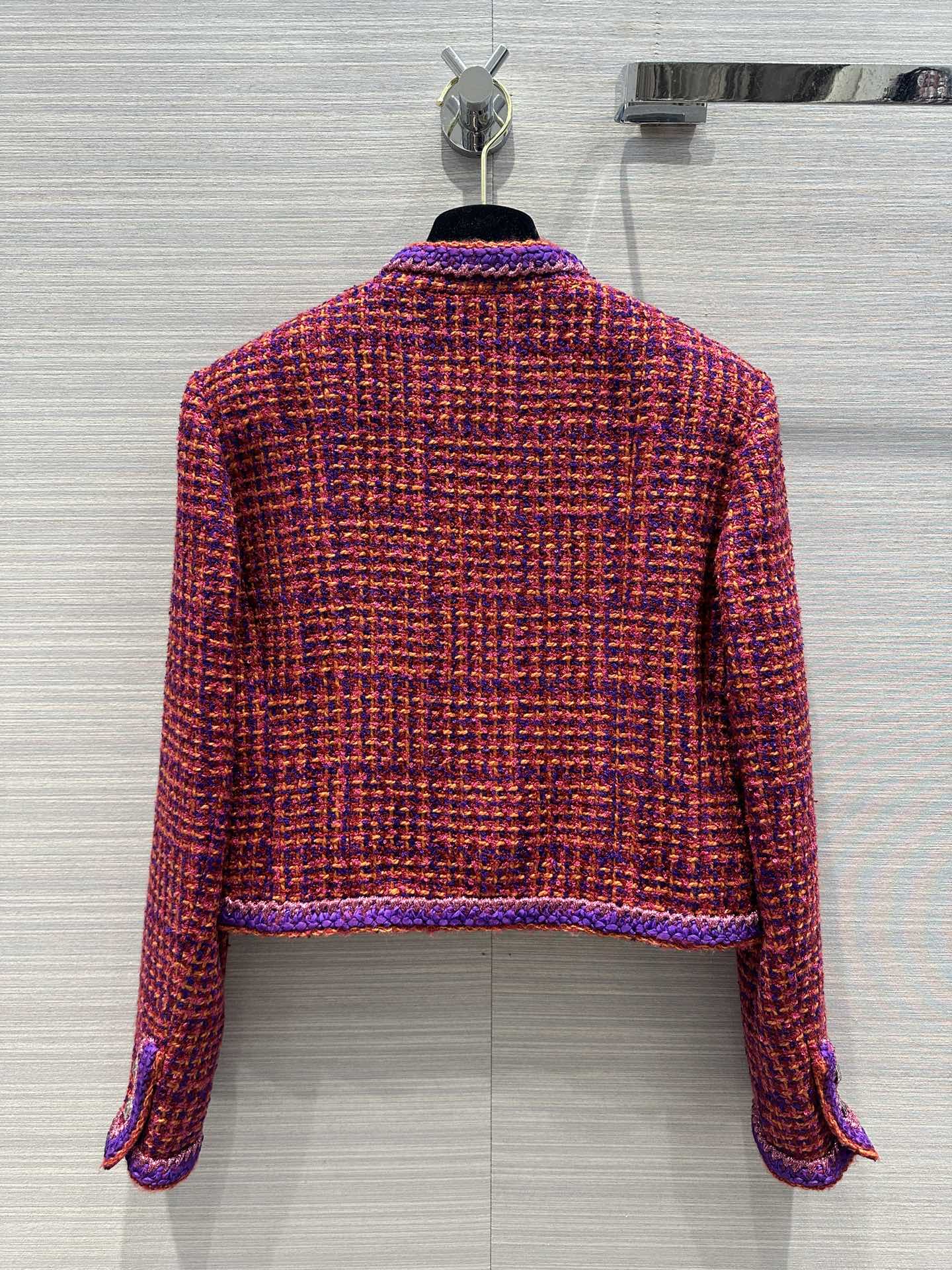小香家-2403 早春新品紅紫彩格花紗短版外套