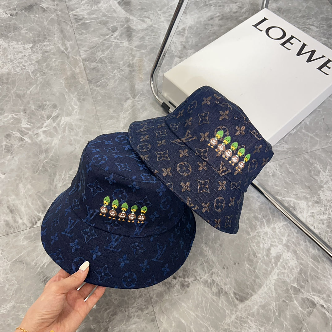 路L家-2024新款老花俏皮經典漁夫帽 黑色