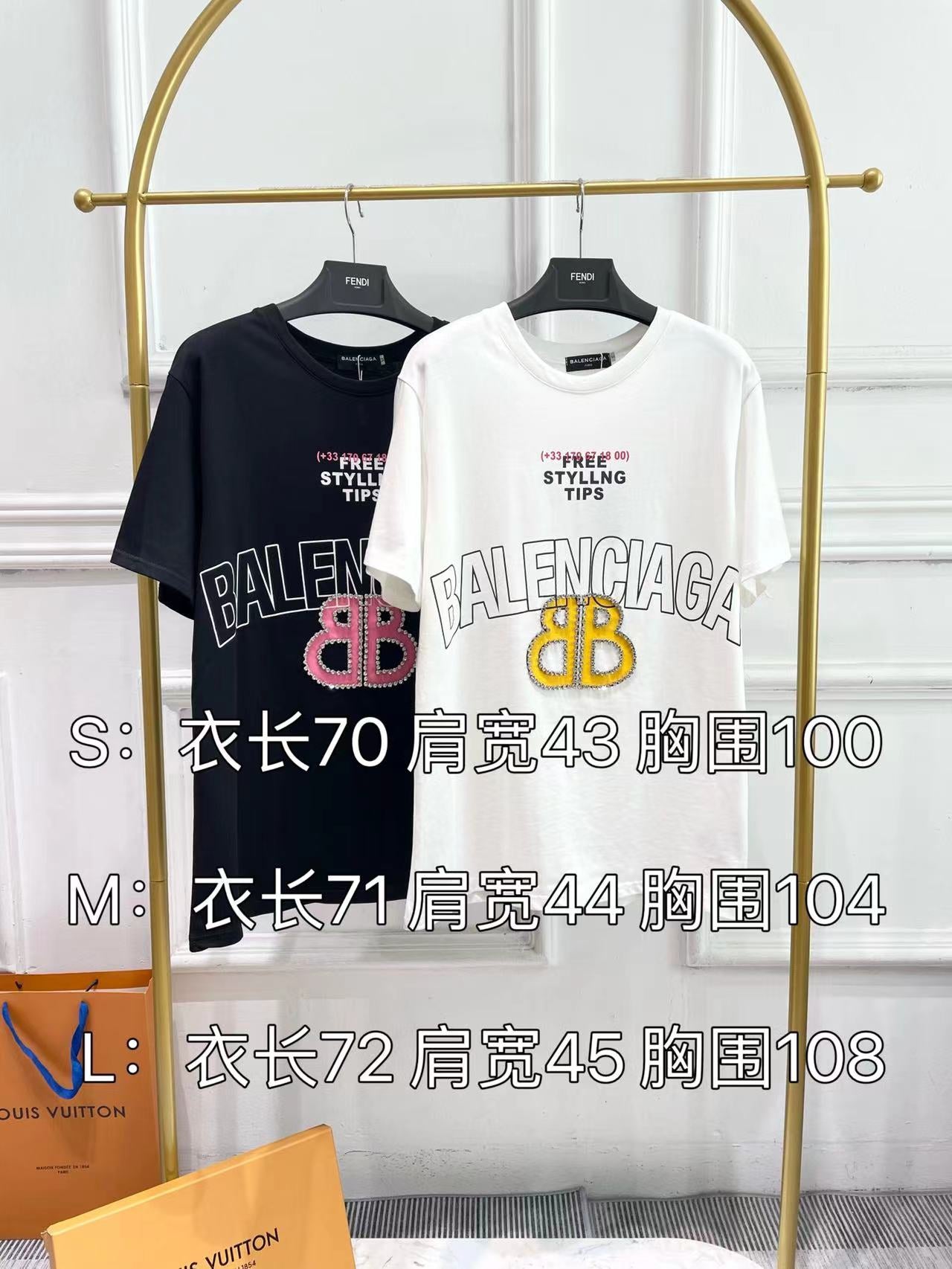 巴黎世-2403 燙鑽BB字母寬鬆短袖Tee 黑色