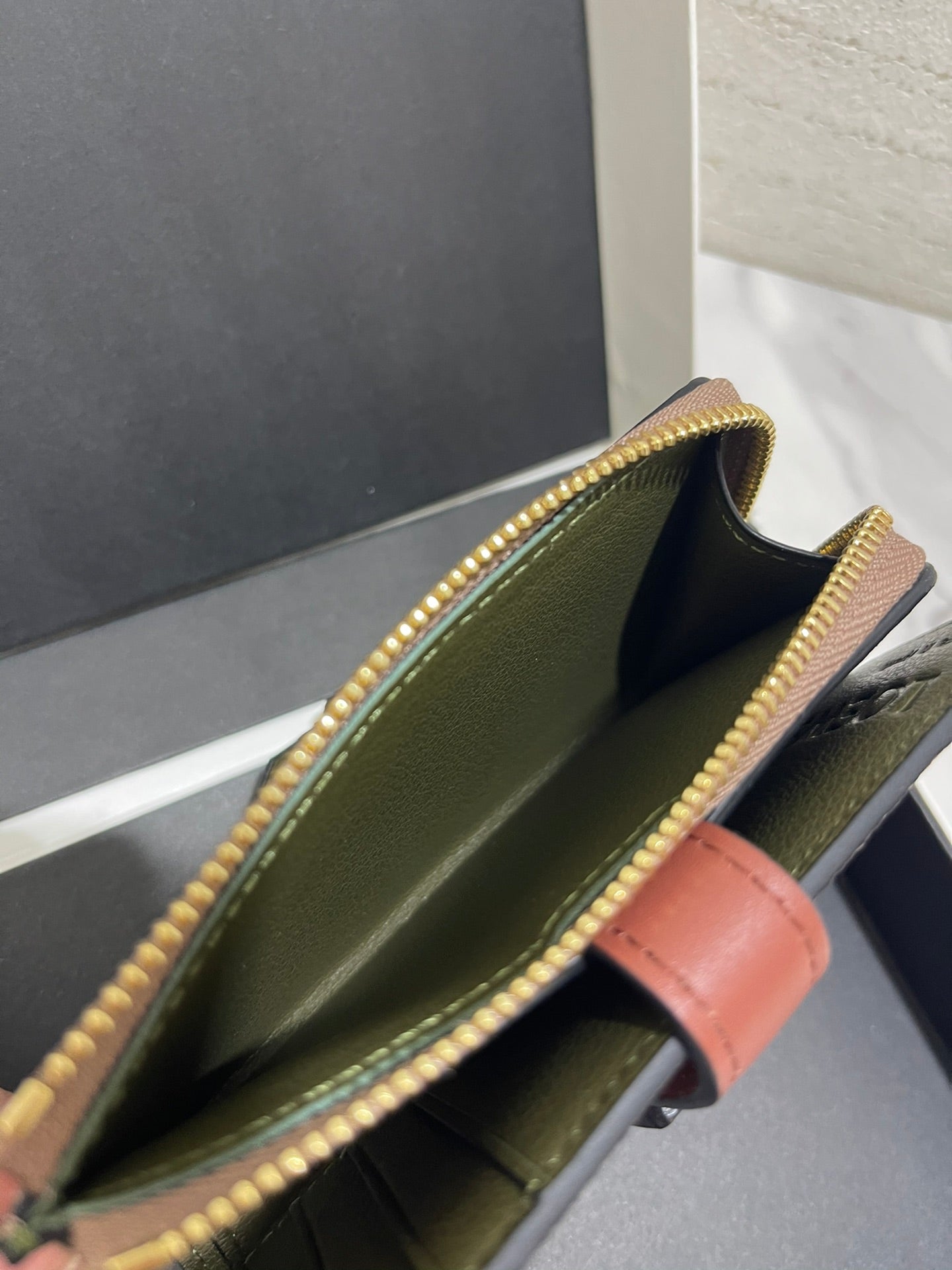羅L威-compact zip wallet系列短夾 粉色