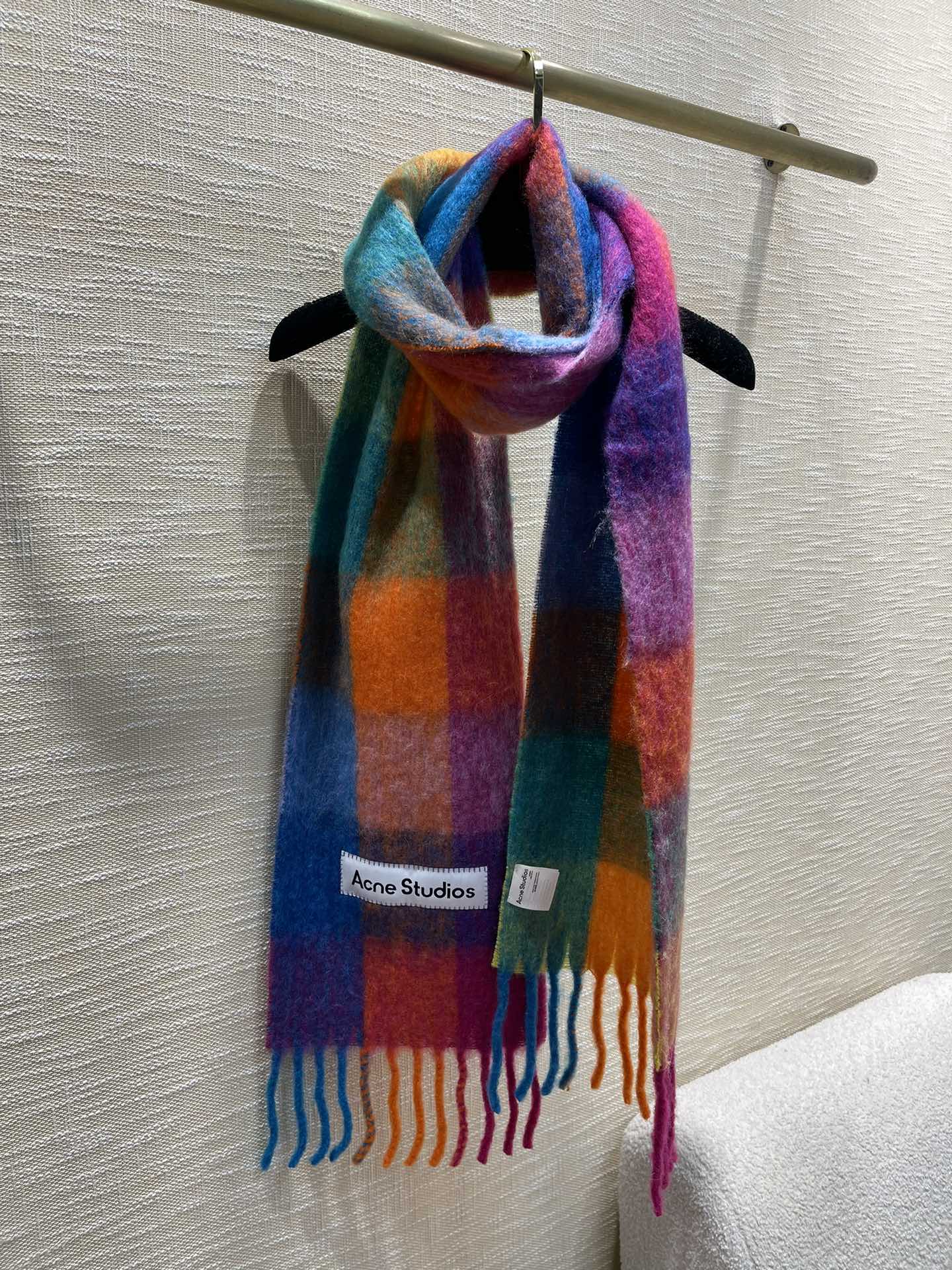 ACNE-2024羊絨大圍巾 28*250 深色
