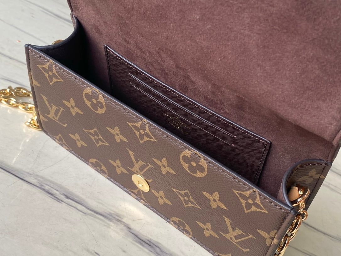 M82509 路L家-Wallet On Chain Lily