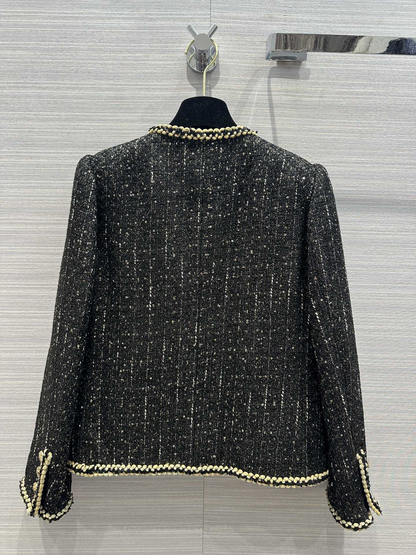 小香家-2403 滿天星重工金屬感雙色手工編織帶黑金外套