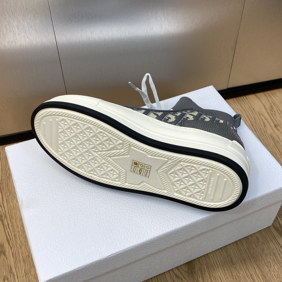 迪D家-2023秋冬新款 Walk'n厚底綁帶高筒休閒鞋 男女同款 深灰色