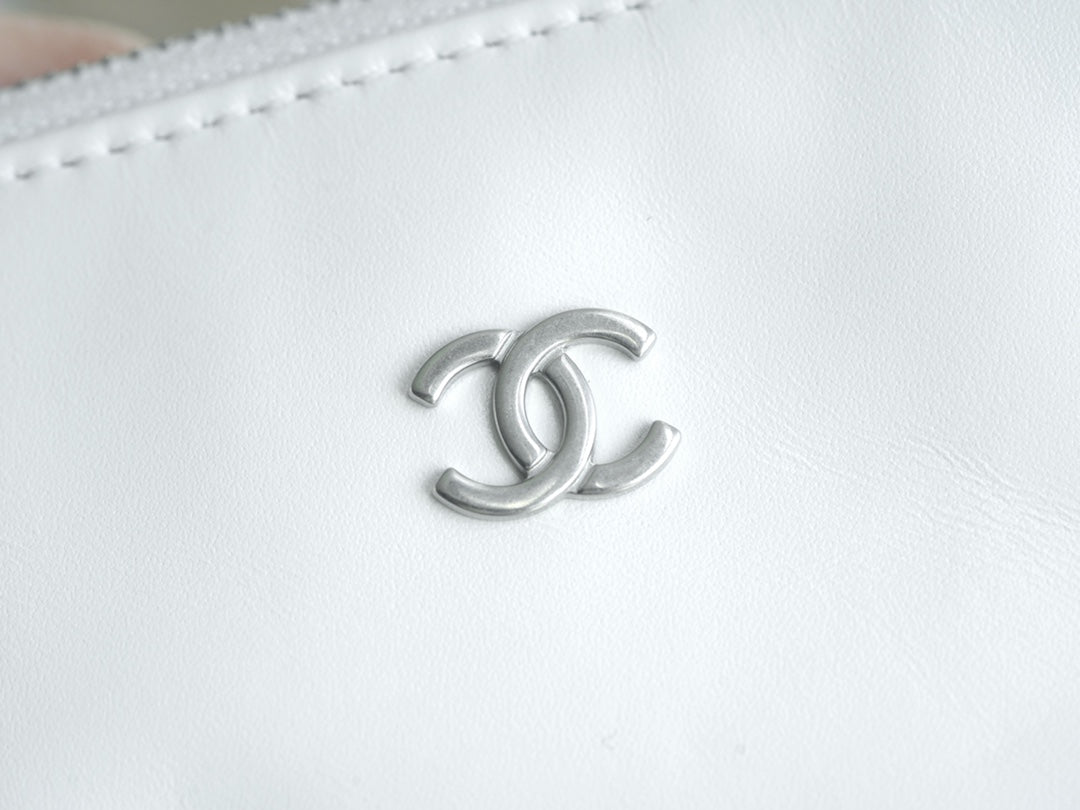 小香家-Chanel 22號手袋 橫版 白銀色
