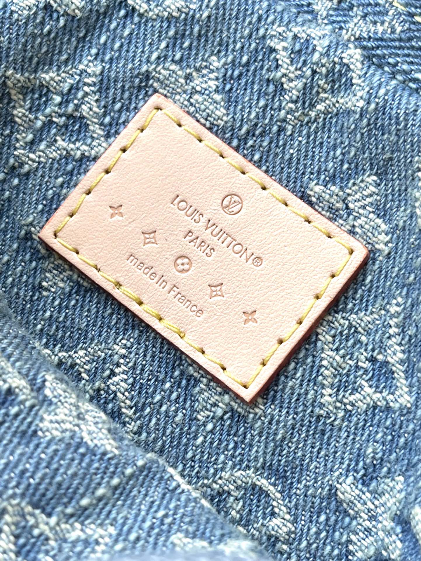 M82948 路L家-Fairfax Pochette 牛仔單寧 斜跨包