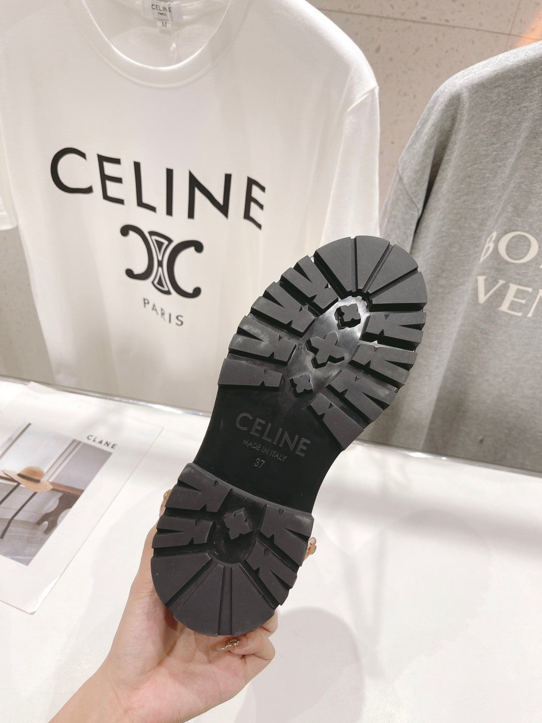 賽C家-2023秋冬新款 凱旋門壓印復古短靴