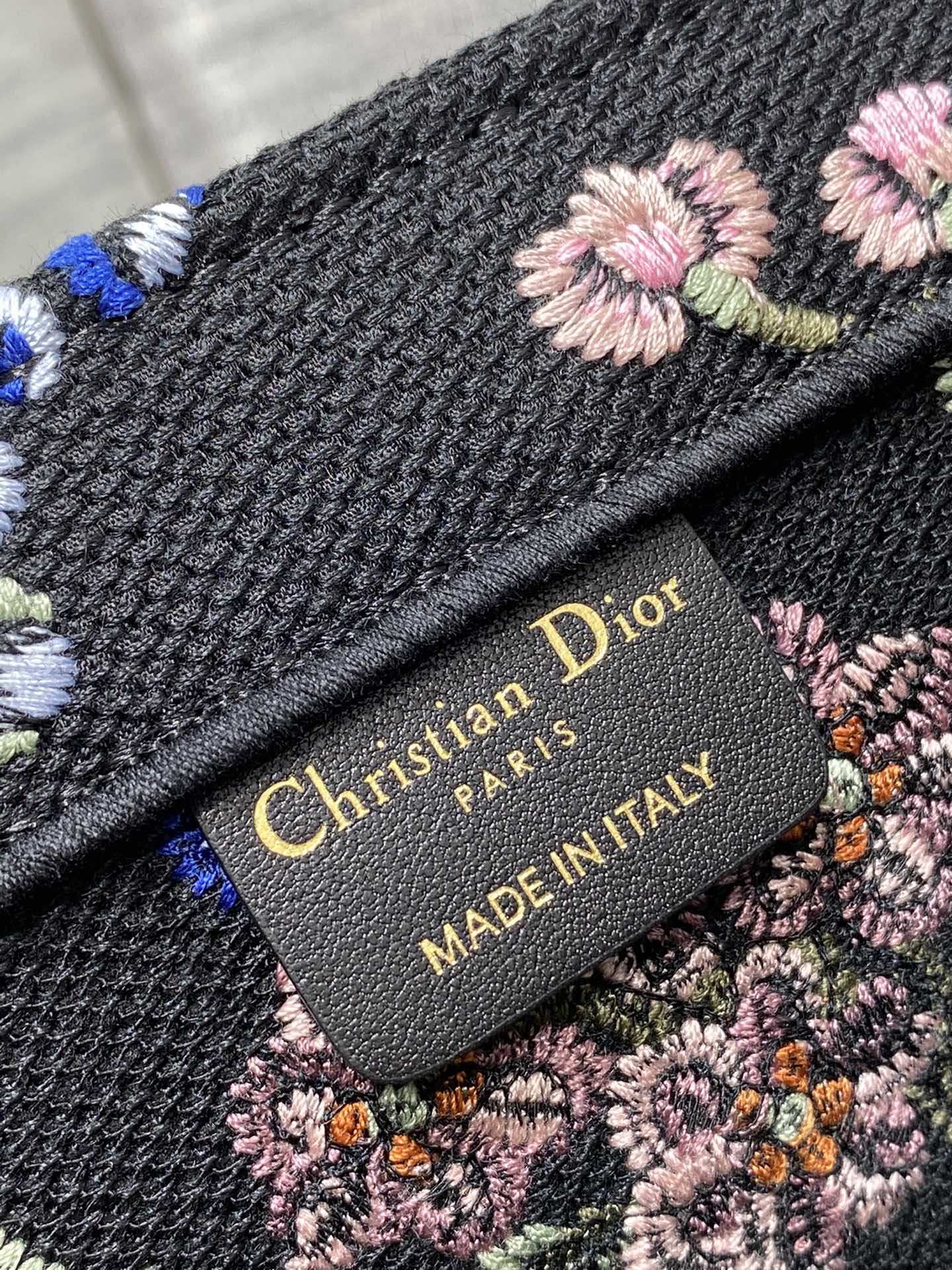 迪D家 Book Tote 刺繡字母黑色 中號36.5cm