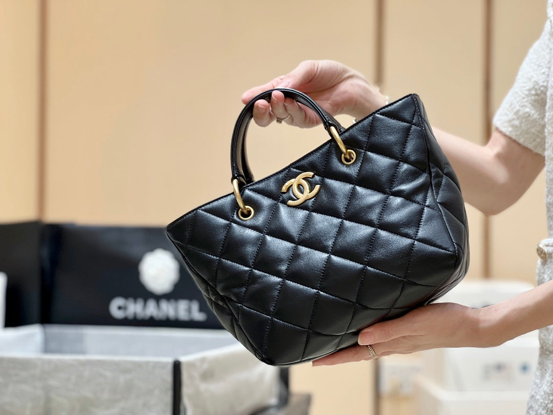 小香家-Chanel 23B 羊皮菜籃子tote斜背包/手提包 黑色