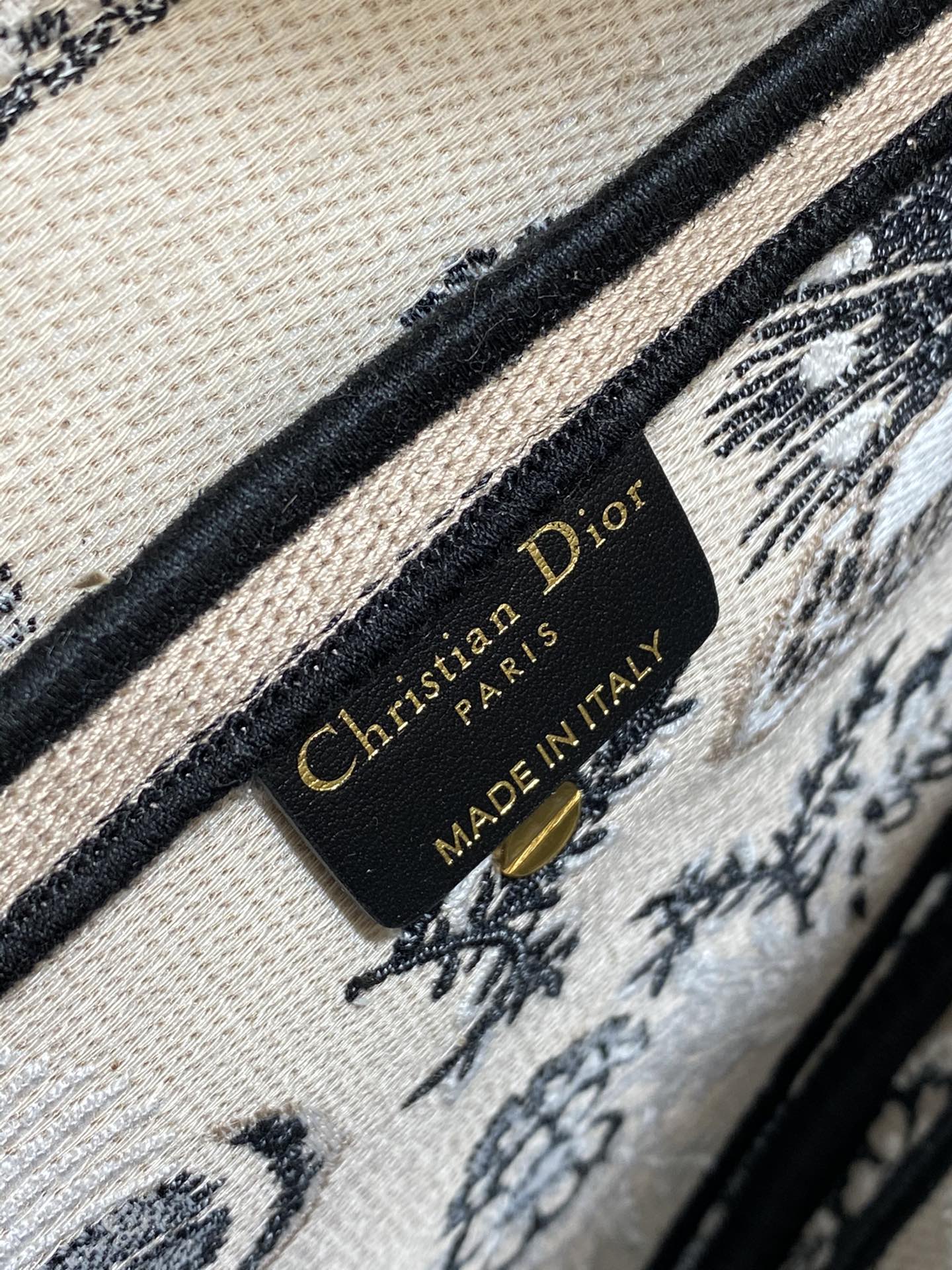 迪D家-Saddle蝴蝶刺繡馬鞍袋 米色