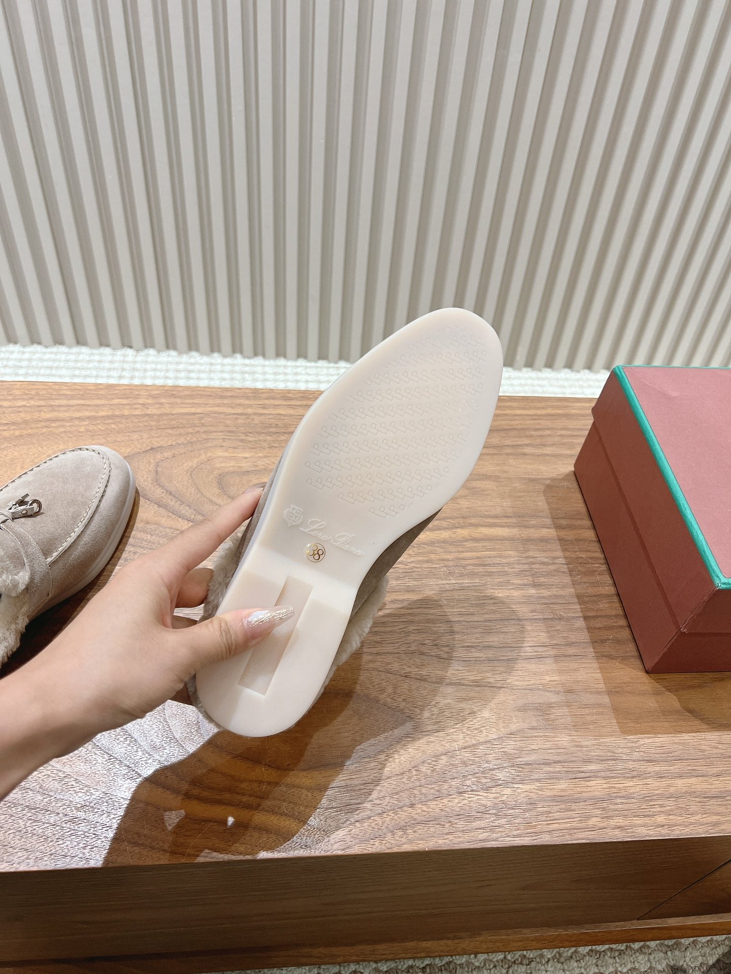 L-Piana-2024 樂福拖鞋 奶茶色