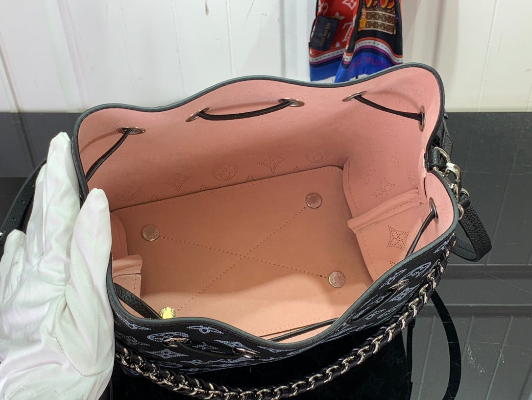 M59200 路L家-Bella Tote 手袋