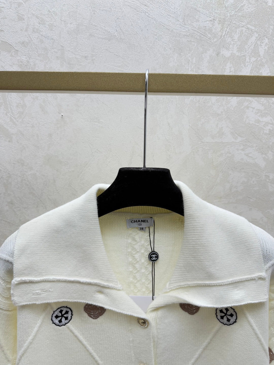 小香家-雪花刺繡高領針織長袖開襟衫 白色