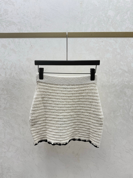 小香家-撞色蕾絲針織半裙 白色