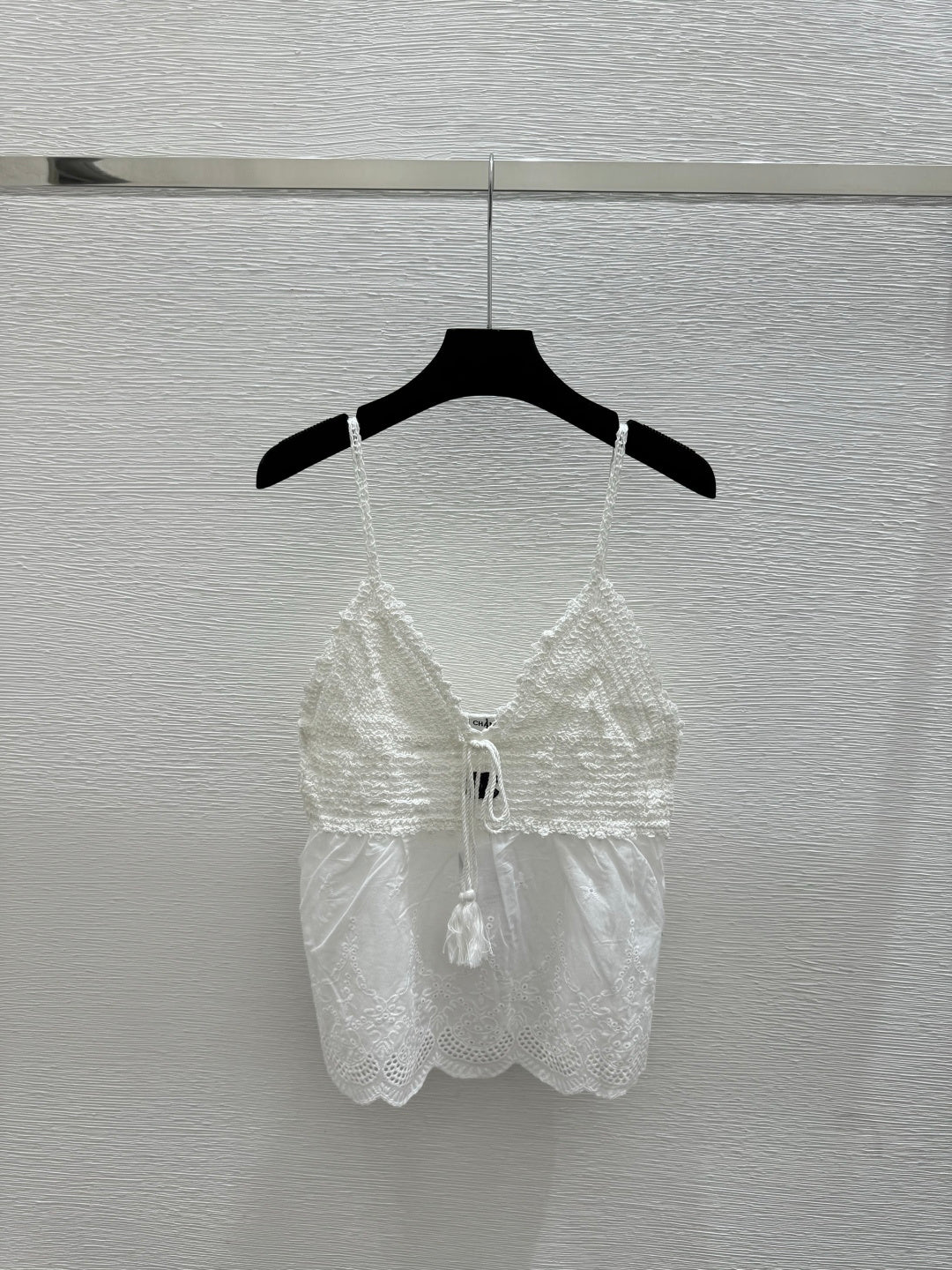 小香家-26早春純色鏤空簡約針織吊帶 白色