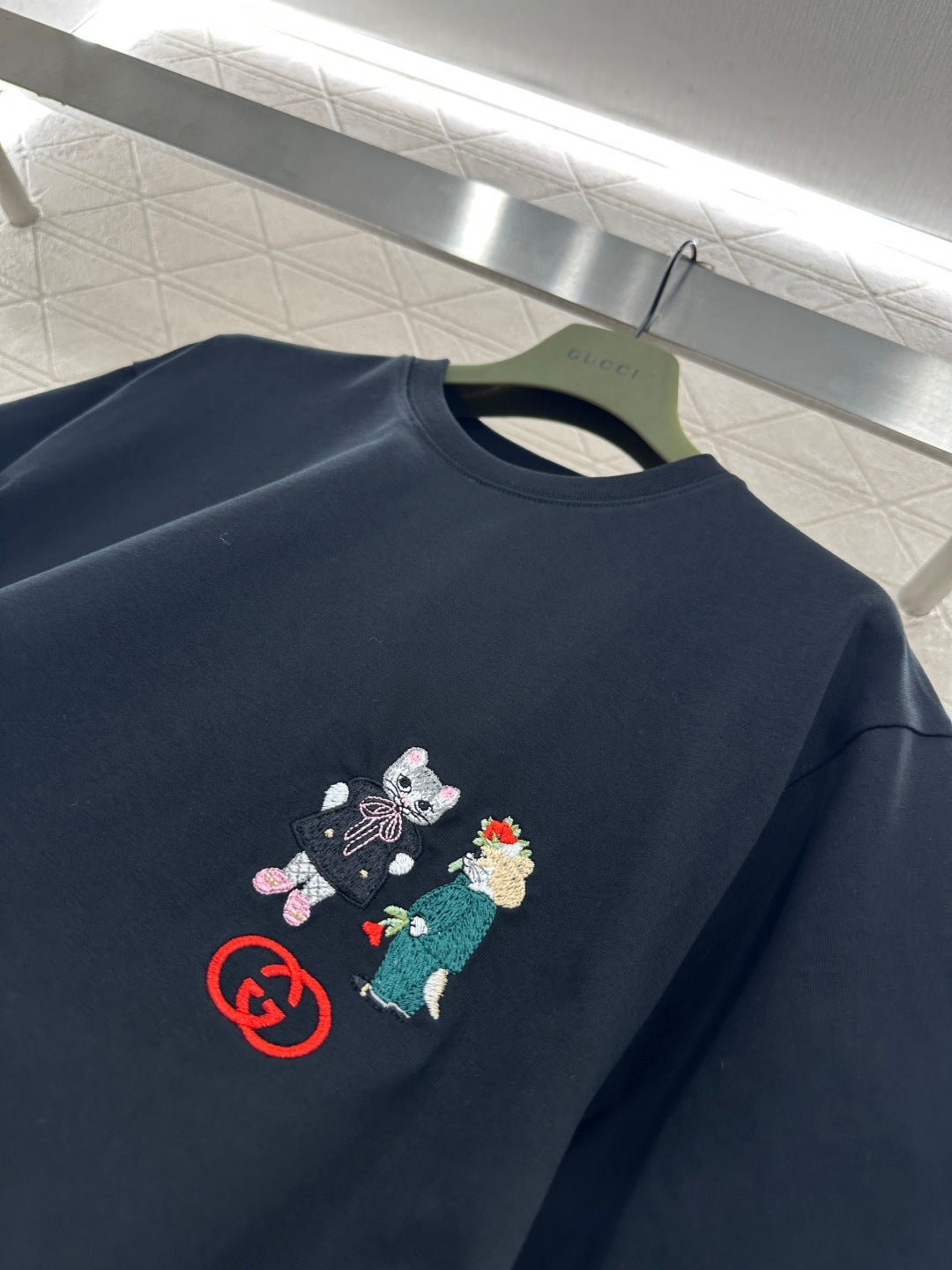 古G家-25圓領刺繡卡通標誌𝑇𝑒𝑒 黑色
