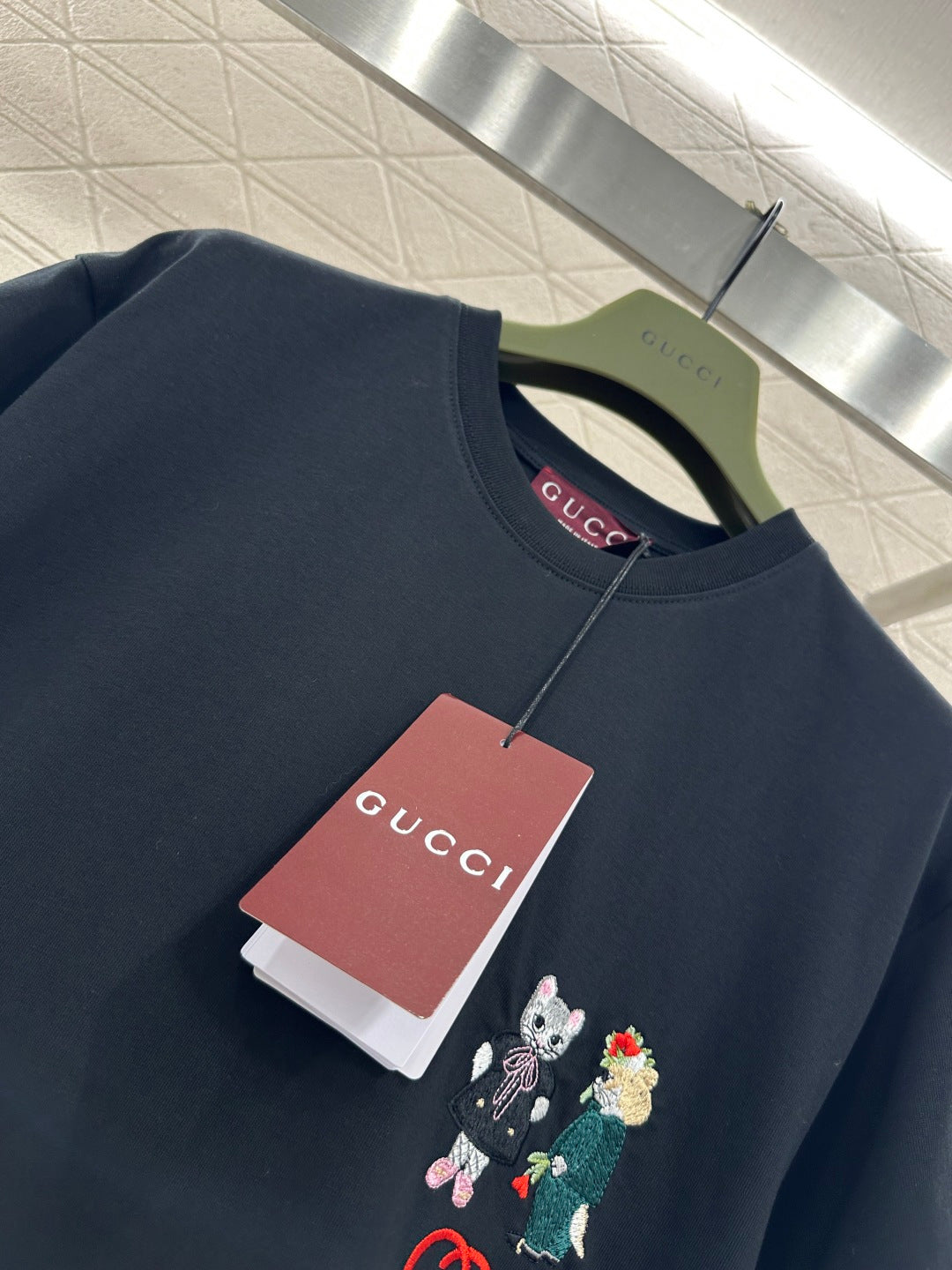 古G家-25圓領刺繡卡通標誌𝑇𝑒𝑒 黑色