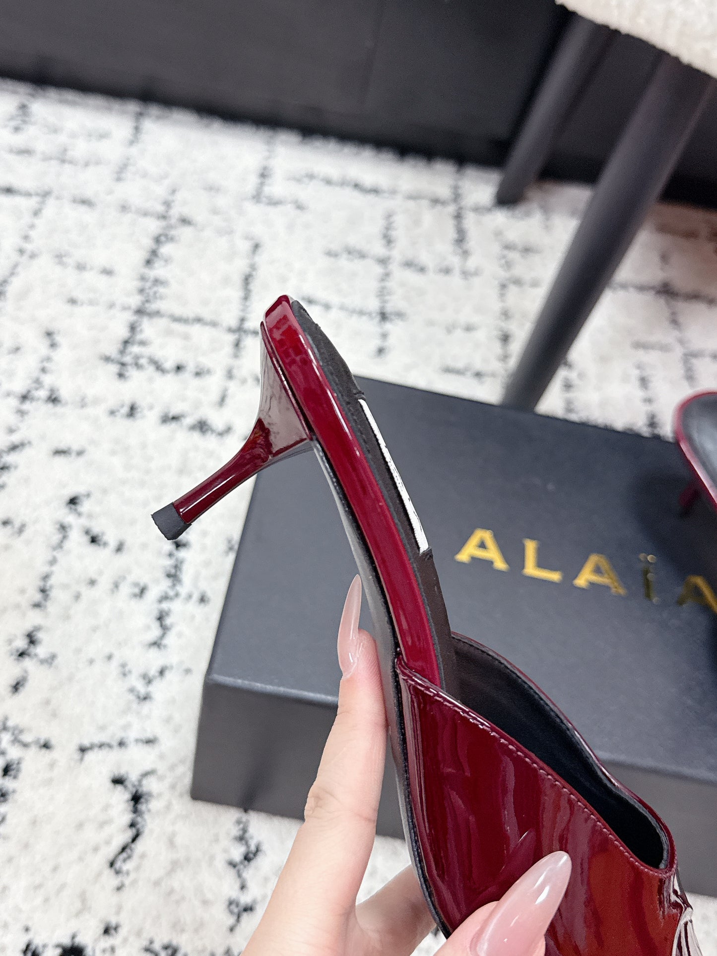 Ala-260707漆皮愛心尖頭高跟半拖 紅色