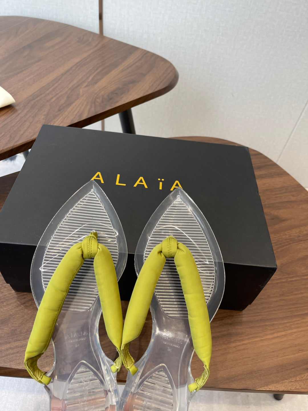 Ala-260707多巴胺尖頭膠拖 黃色