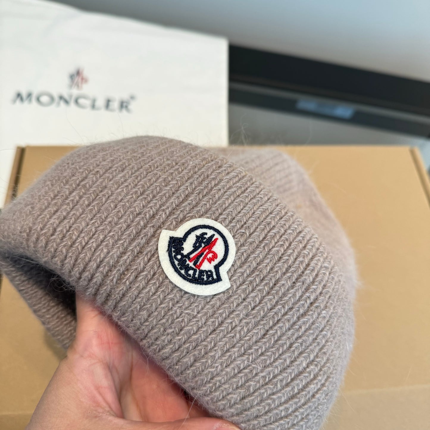 Moncler-新款毛線帽-灰色
