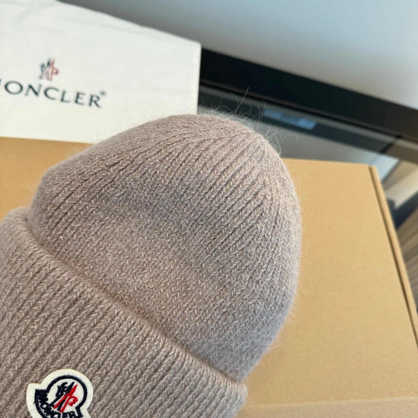 Moncler-新款毛線帽-灰色