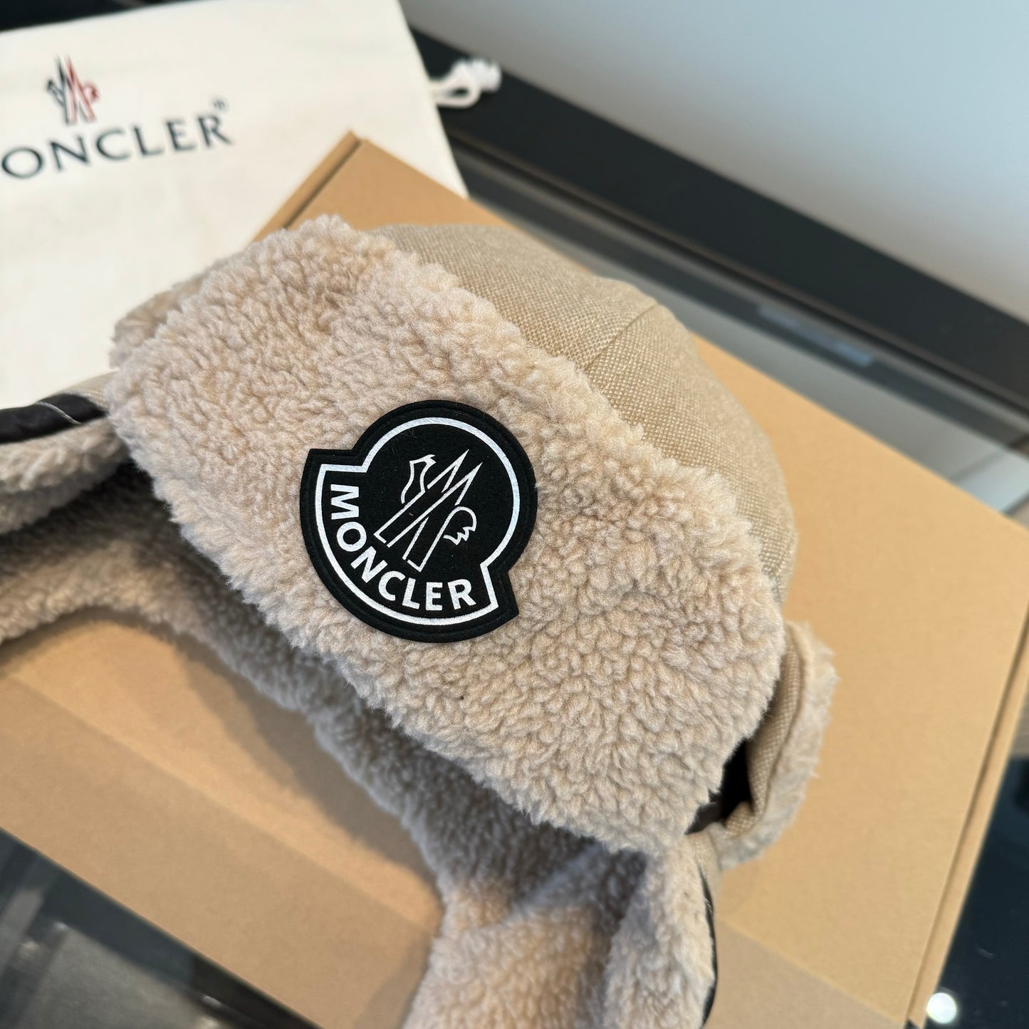 Moncler-新款護耳帽 秋冬單品