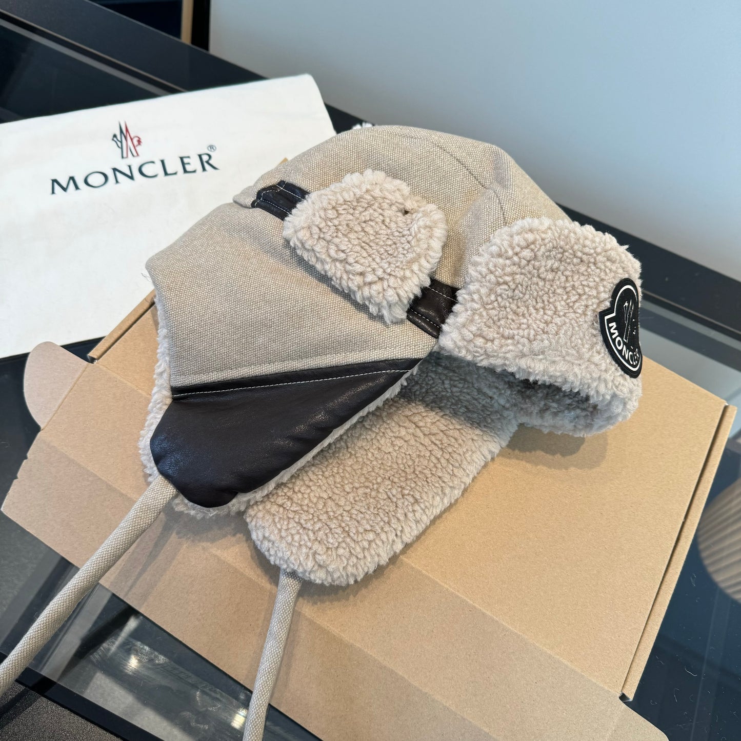 Moncler-新款護耳帽 秋冬單品