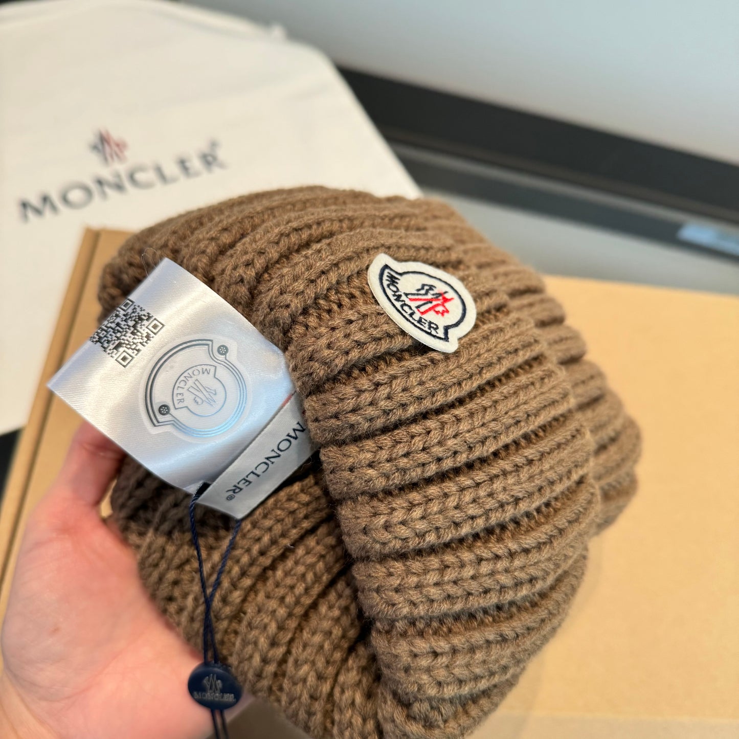 Moncler-新款毛線帽 跑量款-棕色