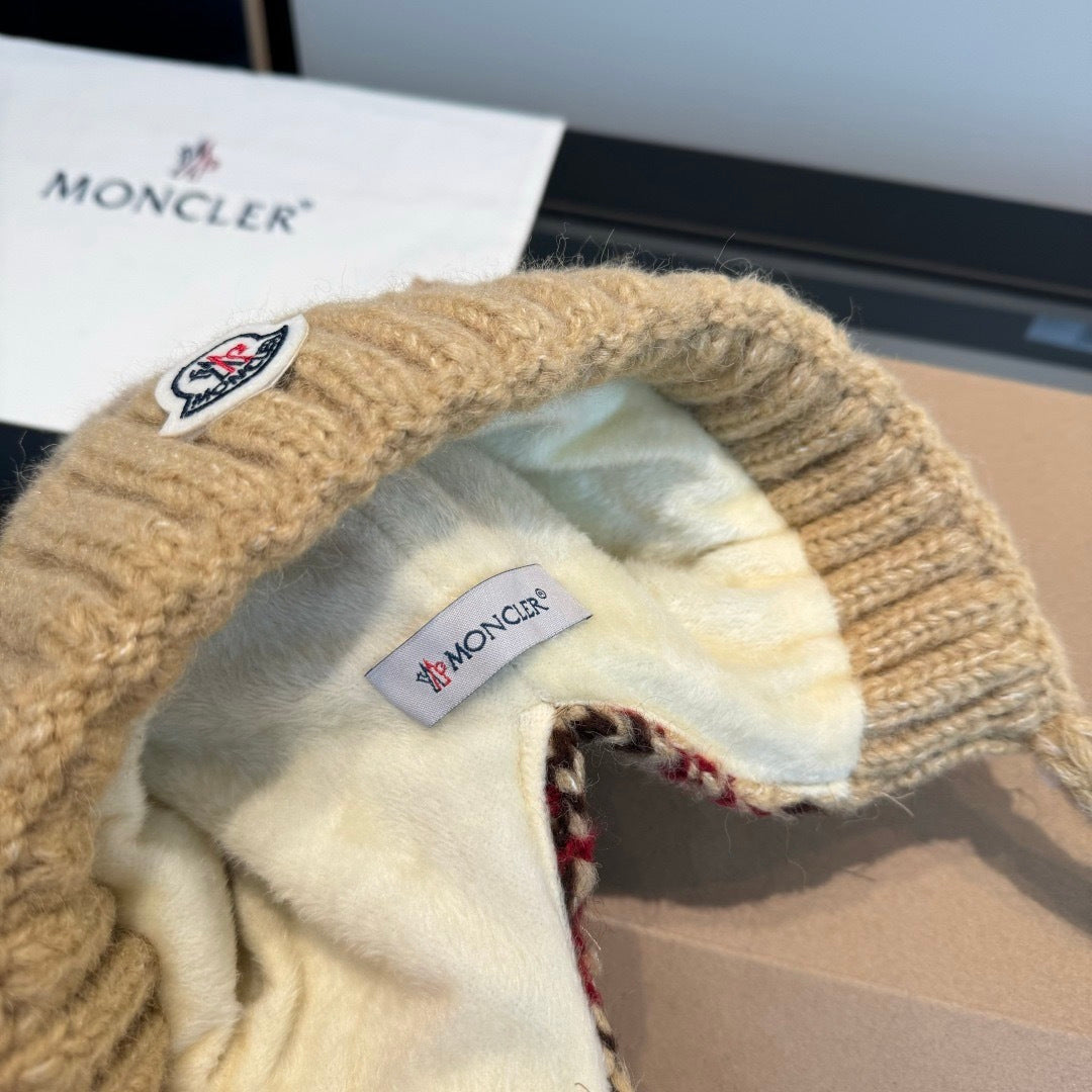 Moncler-新款護耳帽-淺色