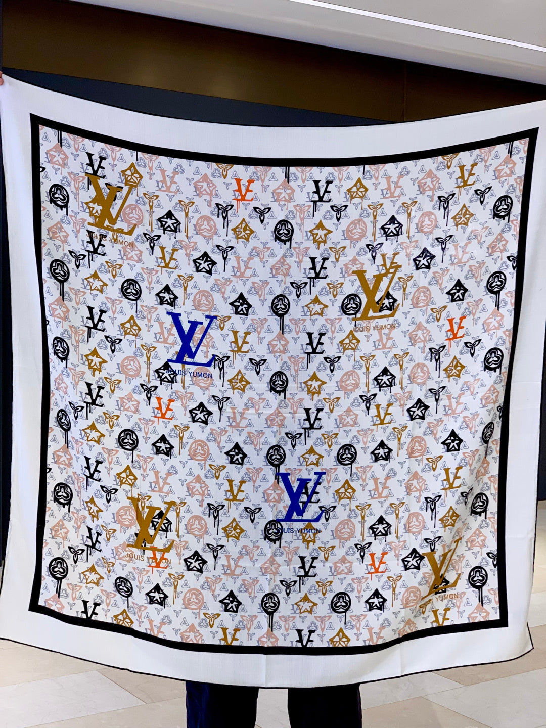 路L家-雙面同色絲絨披肩 135*135cm