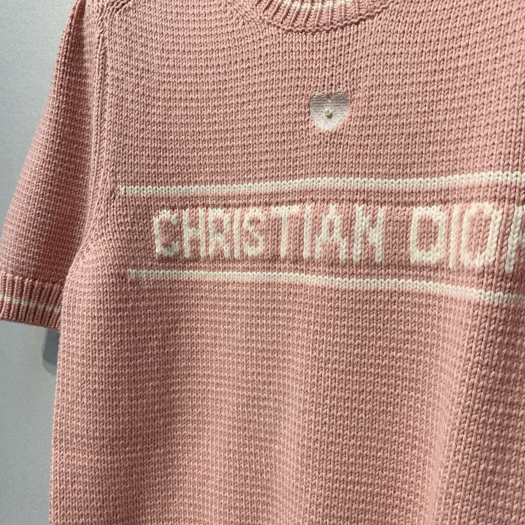 迪D家-圓領愛心刺繡圖案短袖上衣