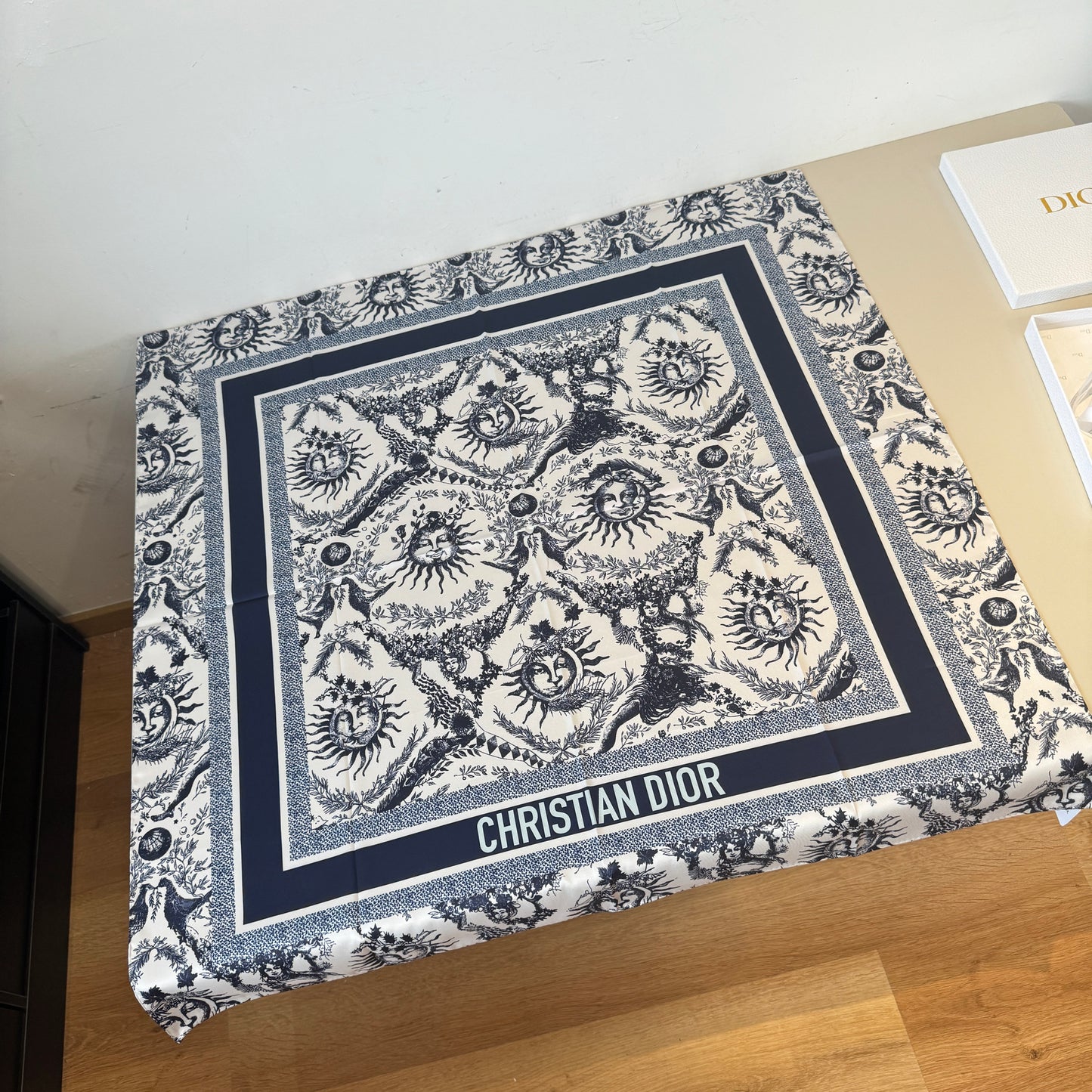 迪D家-真絲方巾 90x90cm 斜紋真絲