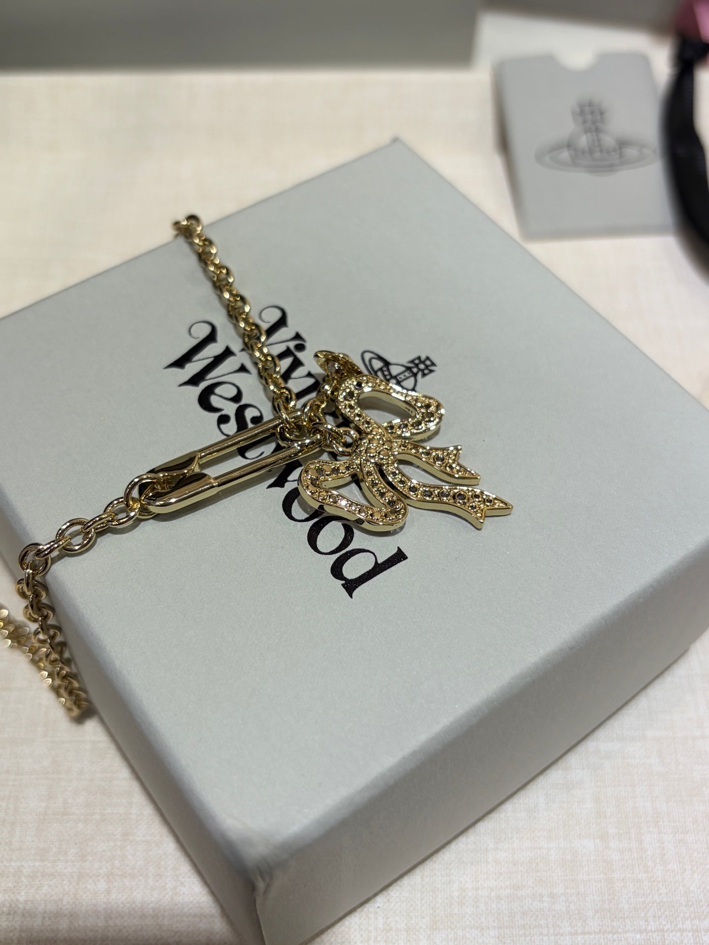 Vivienne westwood-項鍊20260615
