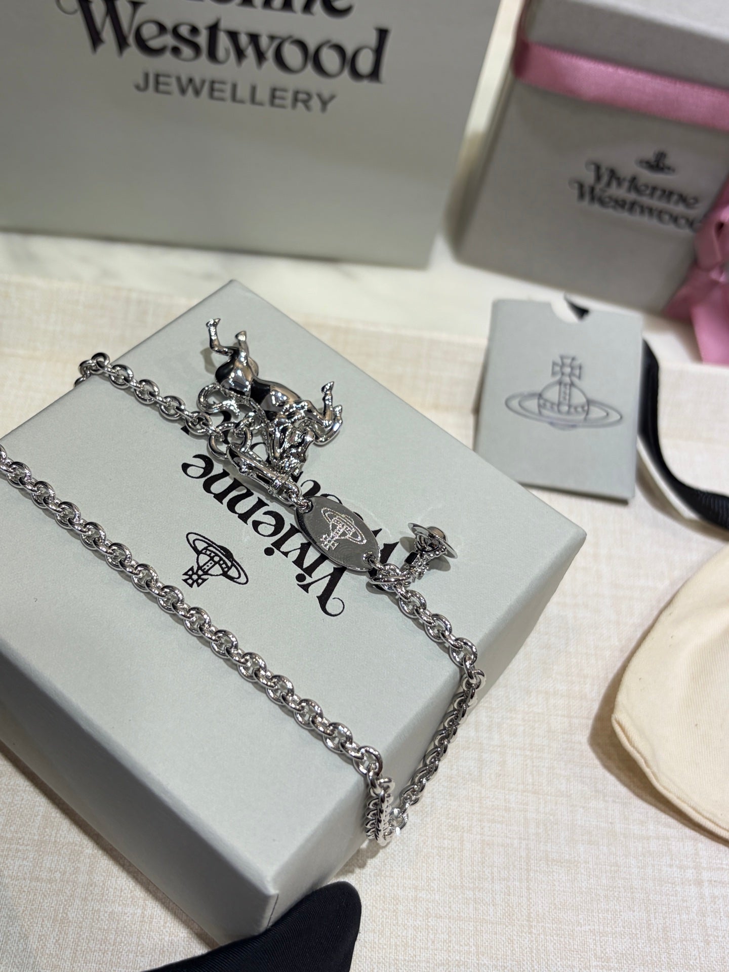 Vivienne westwood-項鍊20260615