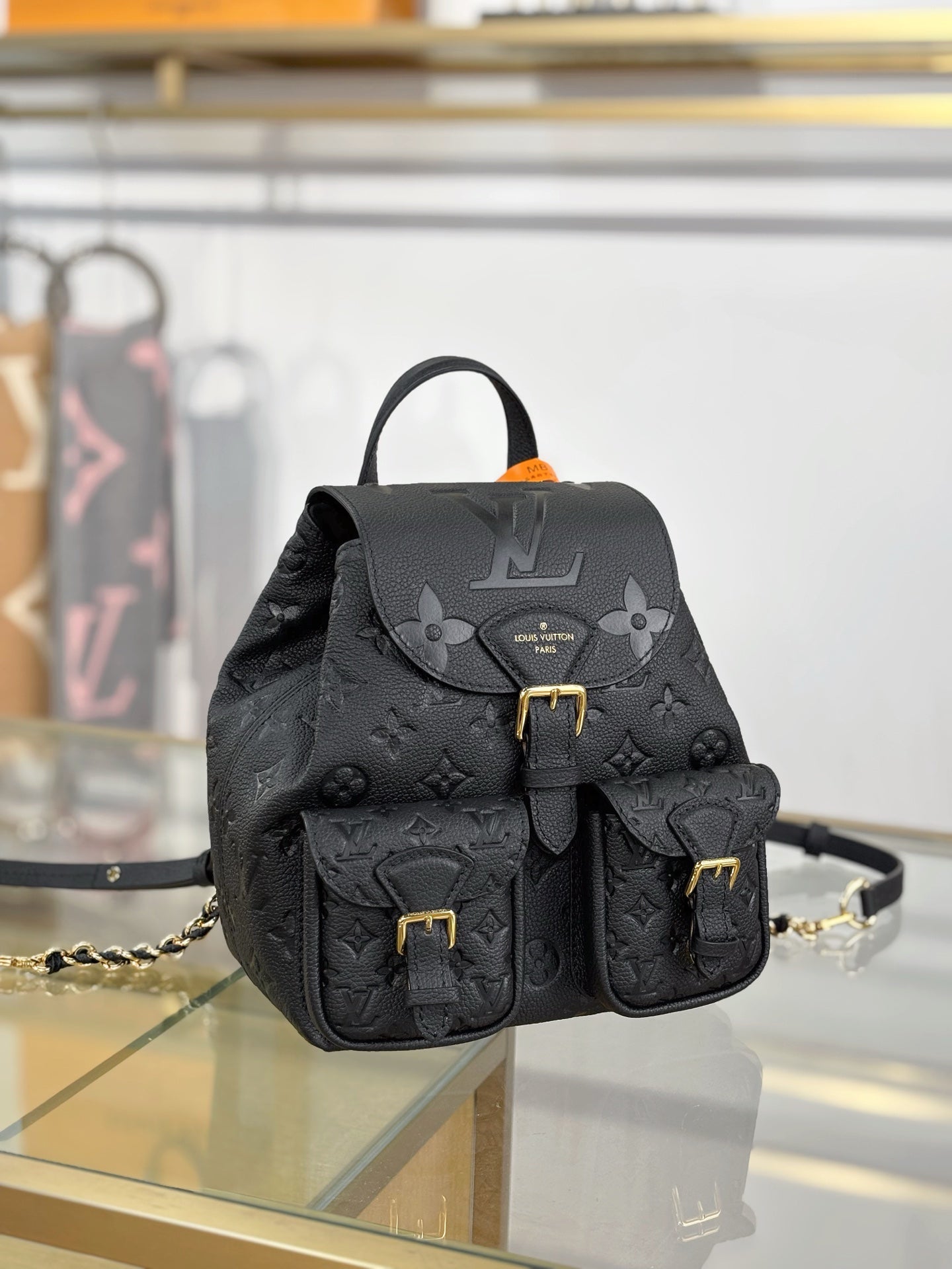 路L家-M47072 BACKUP 雙肩包 黑色