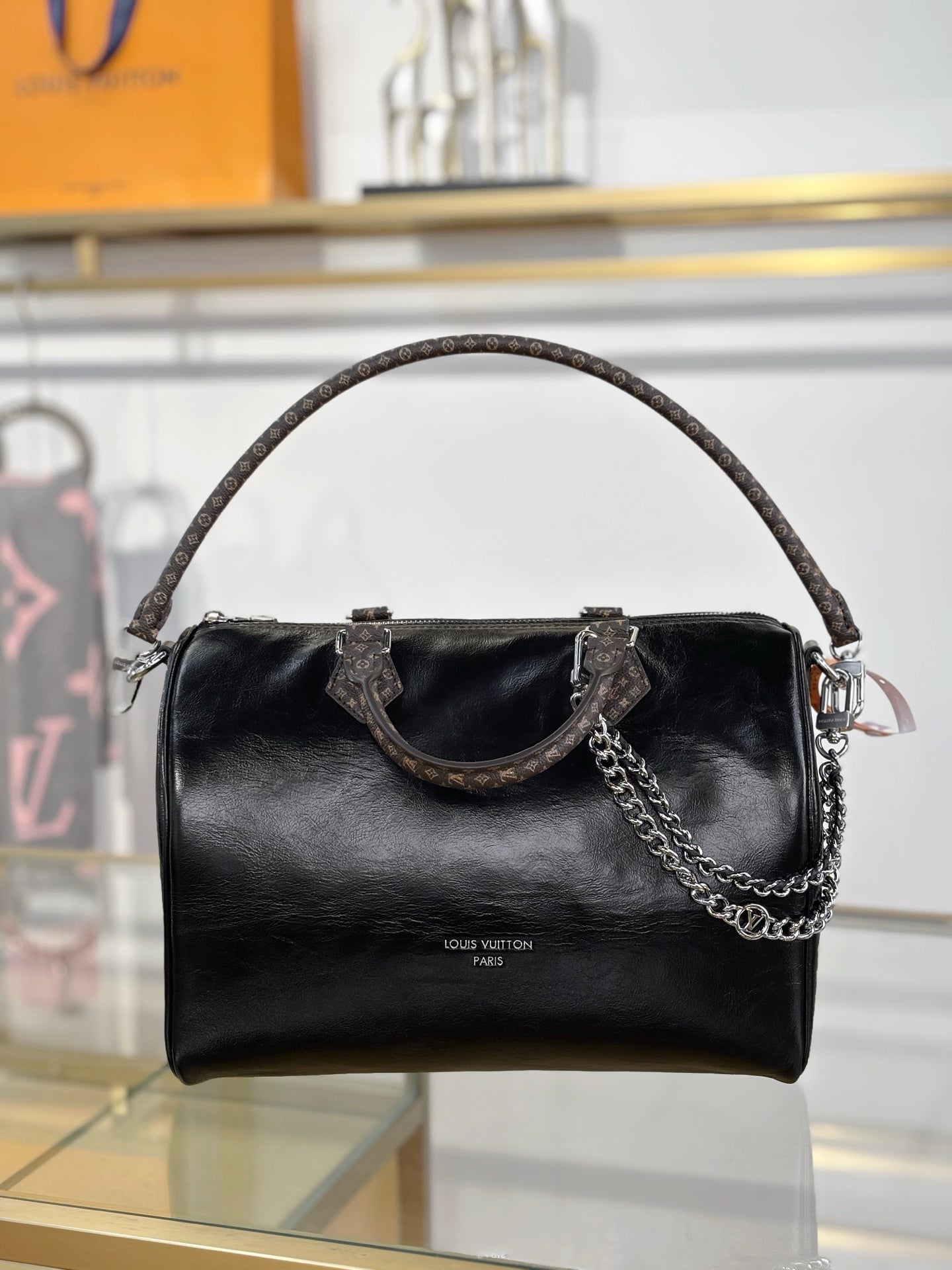 路L家-M29419 SPEEDY SOFT 30 手袋 黑色