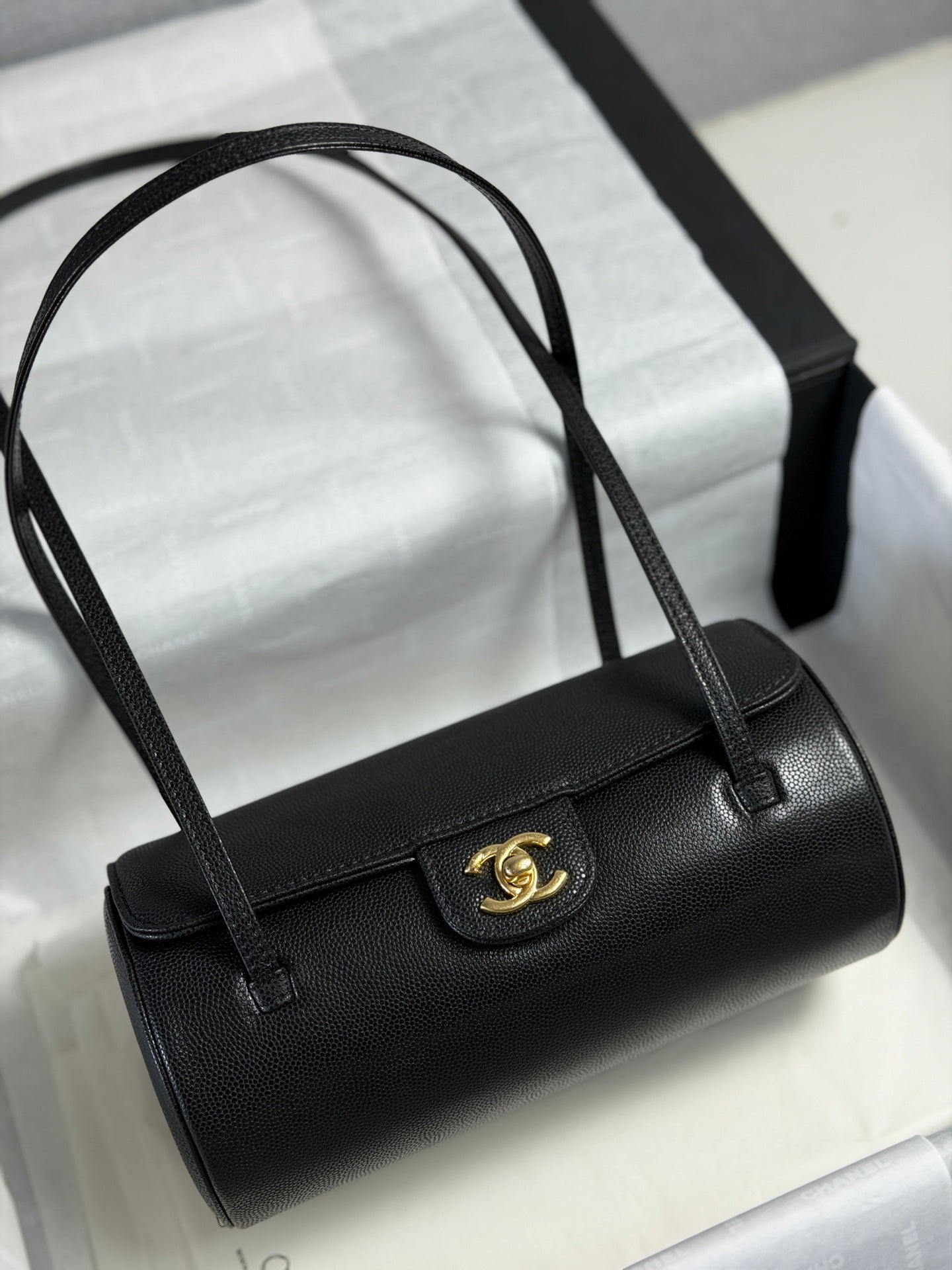 小香家-26P Preppy Coco圓筒包 黑色