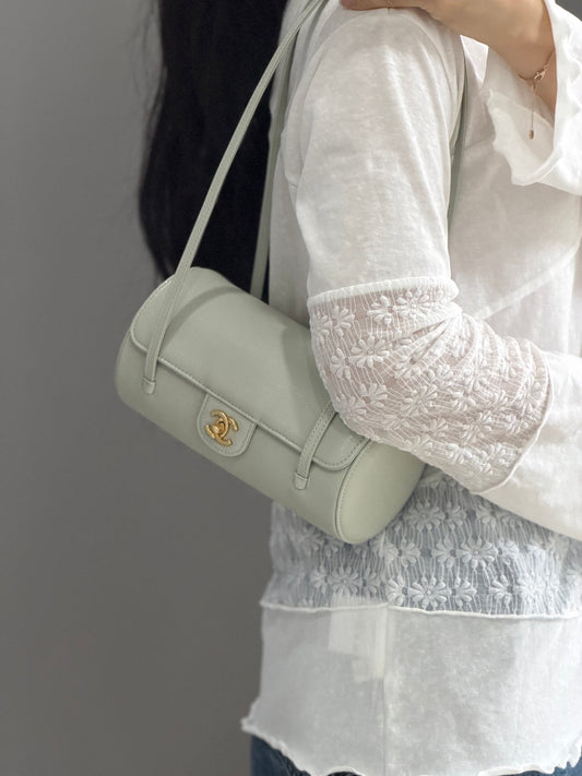 小香家-26P Preppy Coco圓筒包 淺綠色